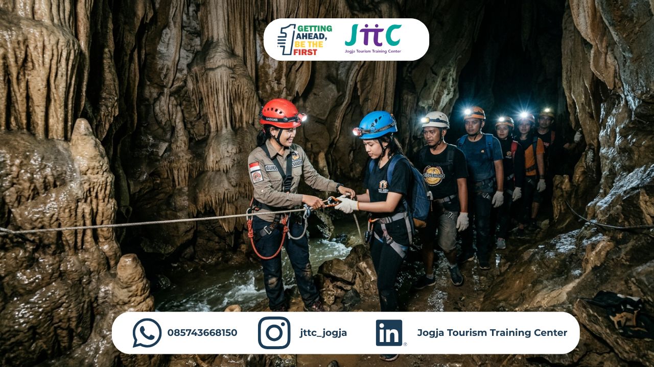 Pelatihan Pemandu Gua Lintasan